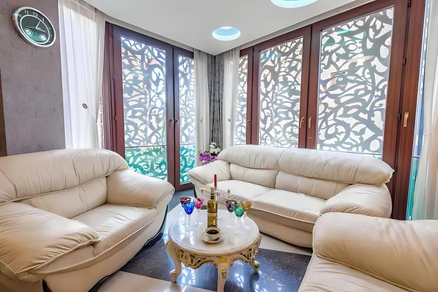 Cabernet Corner Apartment Tbilisi Bagian luar foto