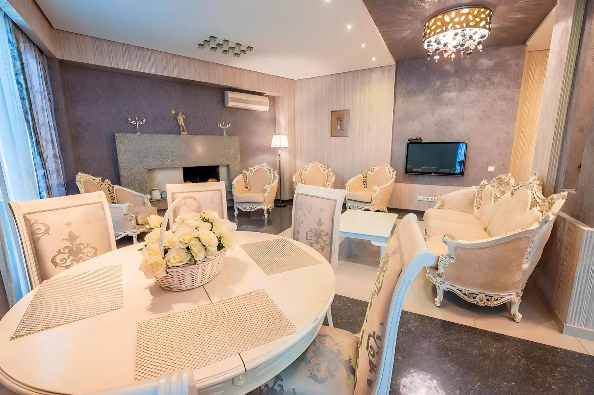 Cabernet Corner Apartment Tbilisi Bagian luar foto